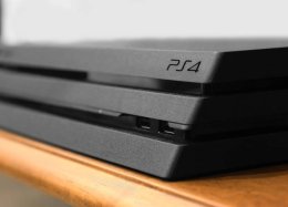 Sony без всяких анонсов выпустила более тихую версию PS4 Pro в комплекте с Red Dead Redemption 2