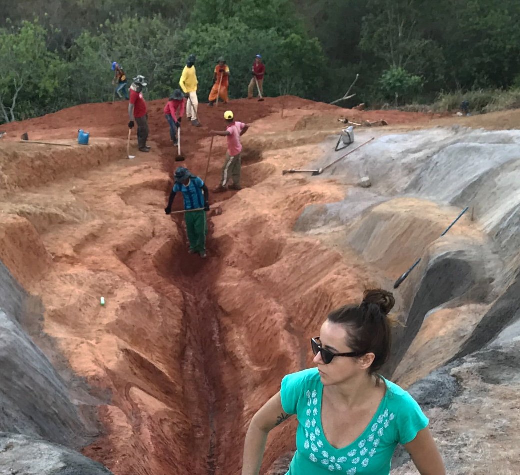 Бразильянка создала 33-метровую скульптуру вагины | Канобу - Изображение 12581